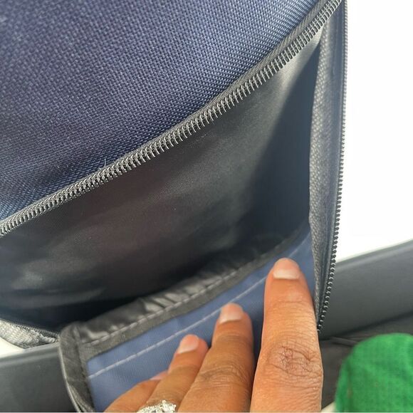 High Trails Equipment Boy’s Oxford Blue/Black/Crimson Reflective Backpack Large - Picture 10 of 16